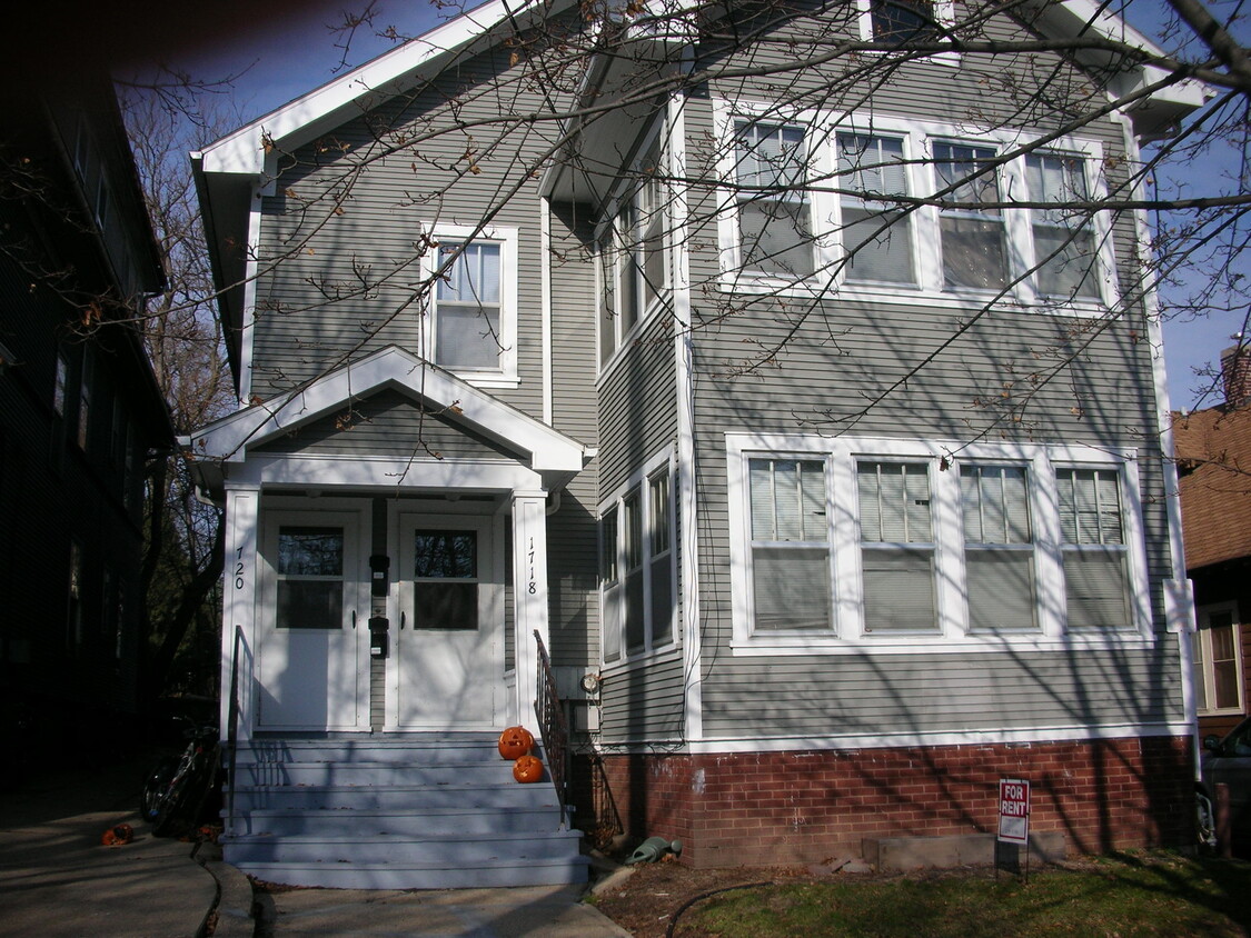 Primary Photo - 1718 Van Hise Ave