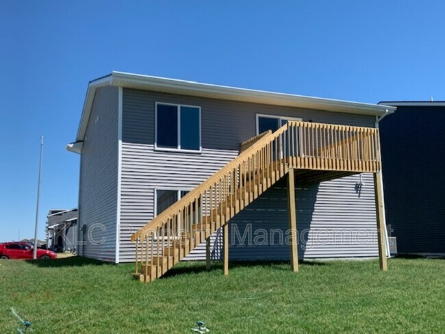 Foto del edificio - 418 NE Whitetail Dr