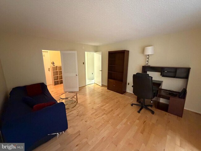 Foto del edificio - 1325 18th St NW