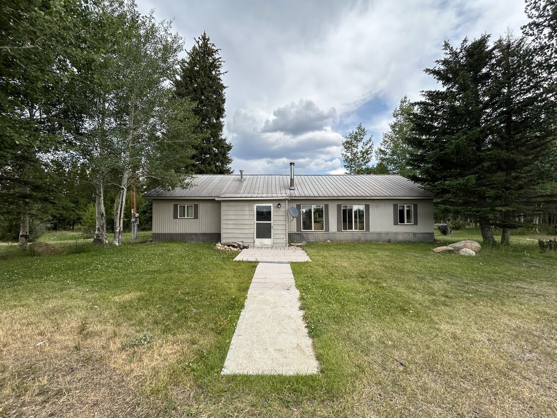 Primary Photo - 17 Bert Rd