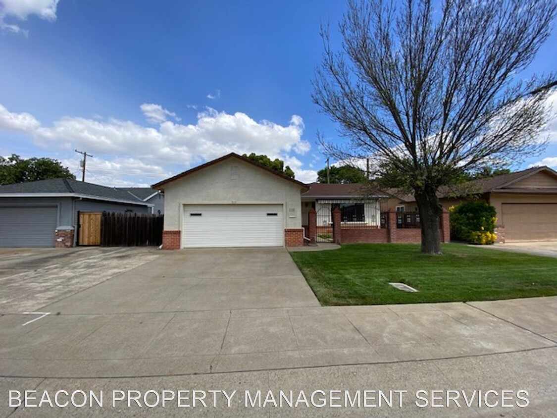 Primary Photo - 3 br, 2 bath House - 110 S. LOMA DRIVE