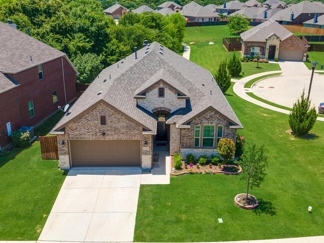 Building Photo - 2008 Lake Vista Dr