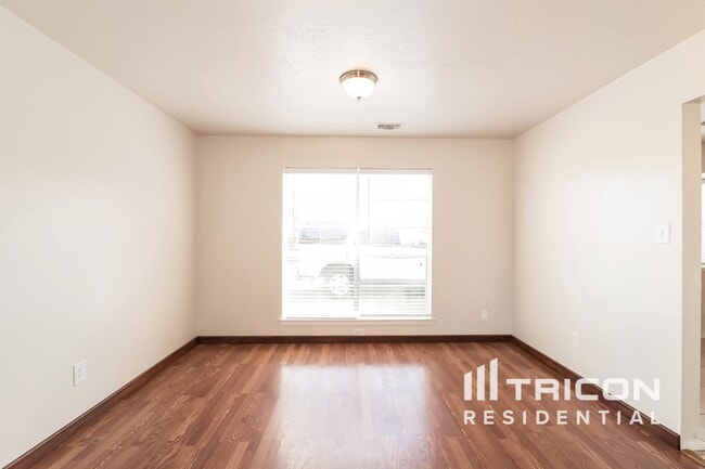 Building Photo - 16923 Summer Dawn Pl