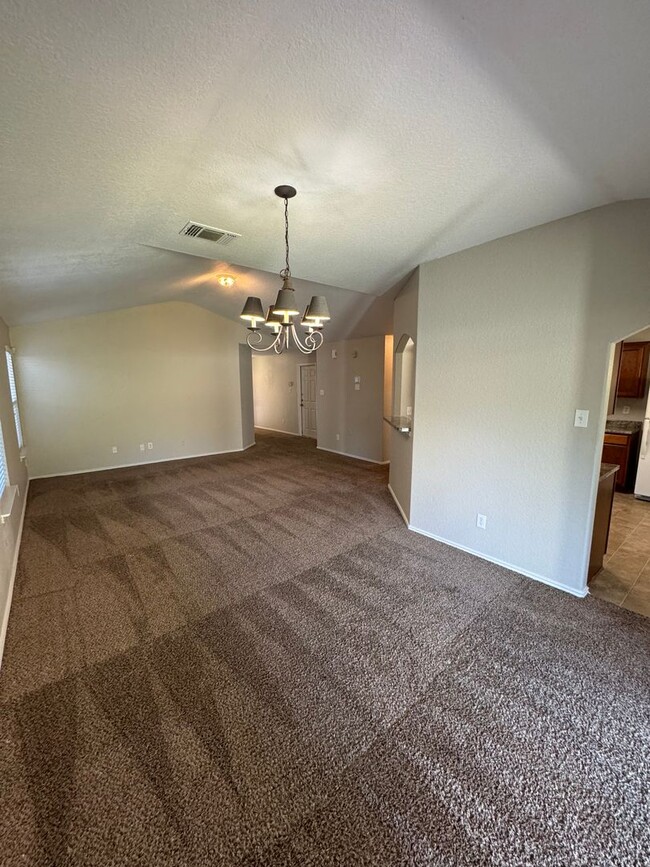 Foto del edificio - NICE 3 BR IN DESIRED SCHERTZ LOCATED NEAR ...