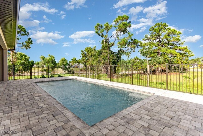 Foto del edificio - 4157 NW 39th Ave