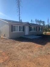 Building Photo - 665 Memorial Way