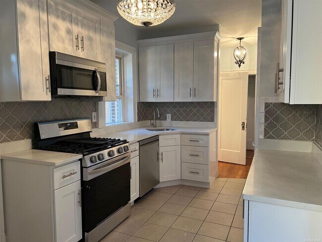 Building Photo - 114 E Olive St