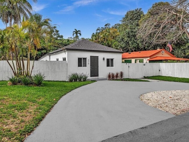 Building Photo - 3 bedroom in Miami FL 33162