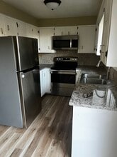 Building Photo - 1540 SW Fairview Ave