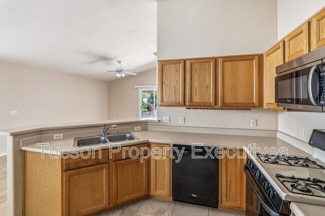 Foto del edificio - 13256 N Hammerstone Ln