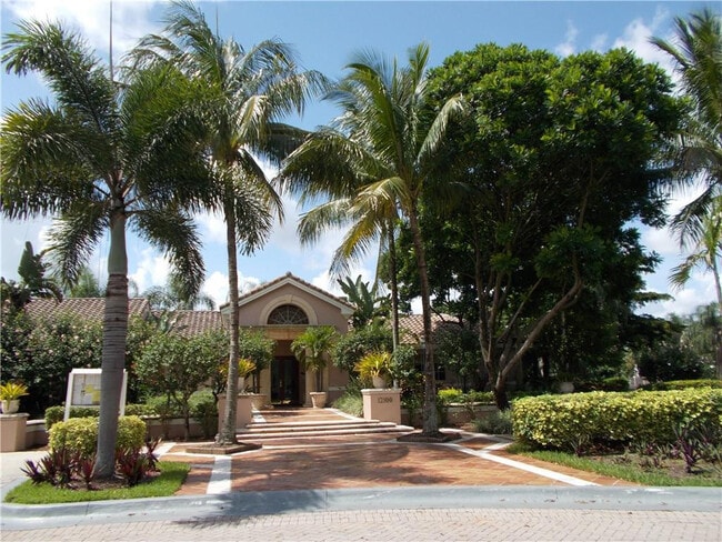 Foto del edificio - 12118 St.Andrews Pl