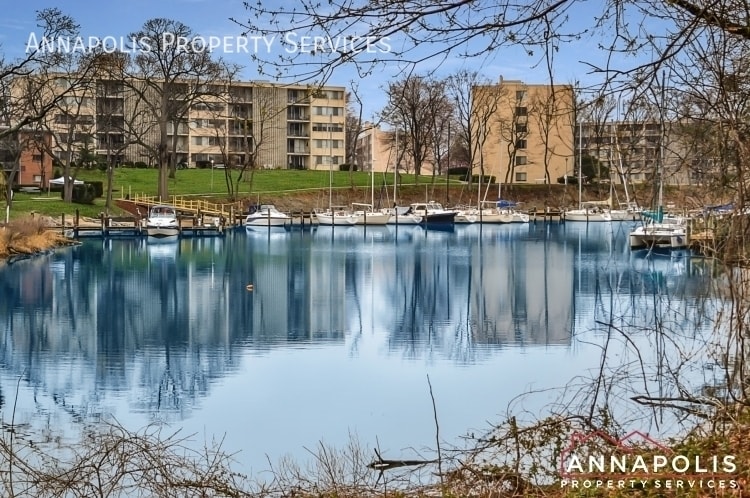 Foto principal - 794F Fairview Ave