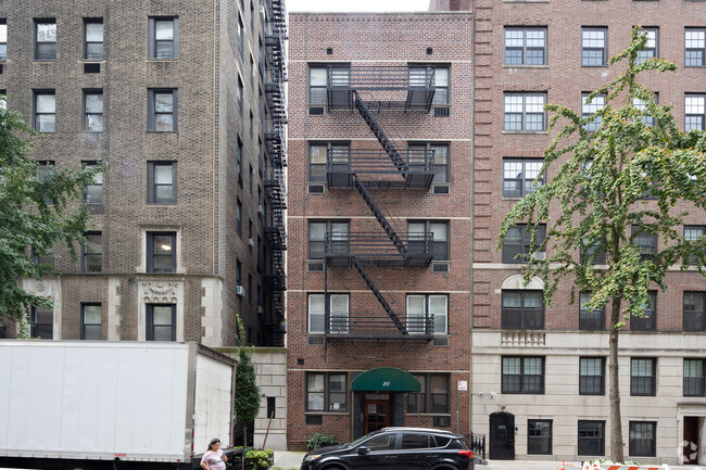 Foto del edificio - 20 E 88th St