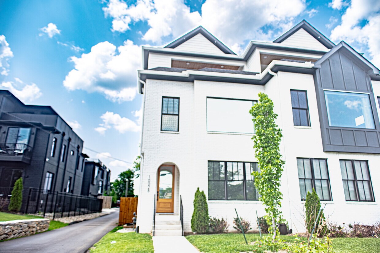 Foto principal - 1002 Monroe St
