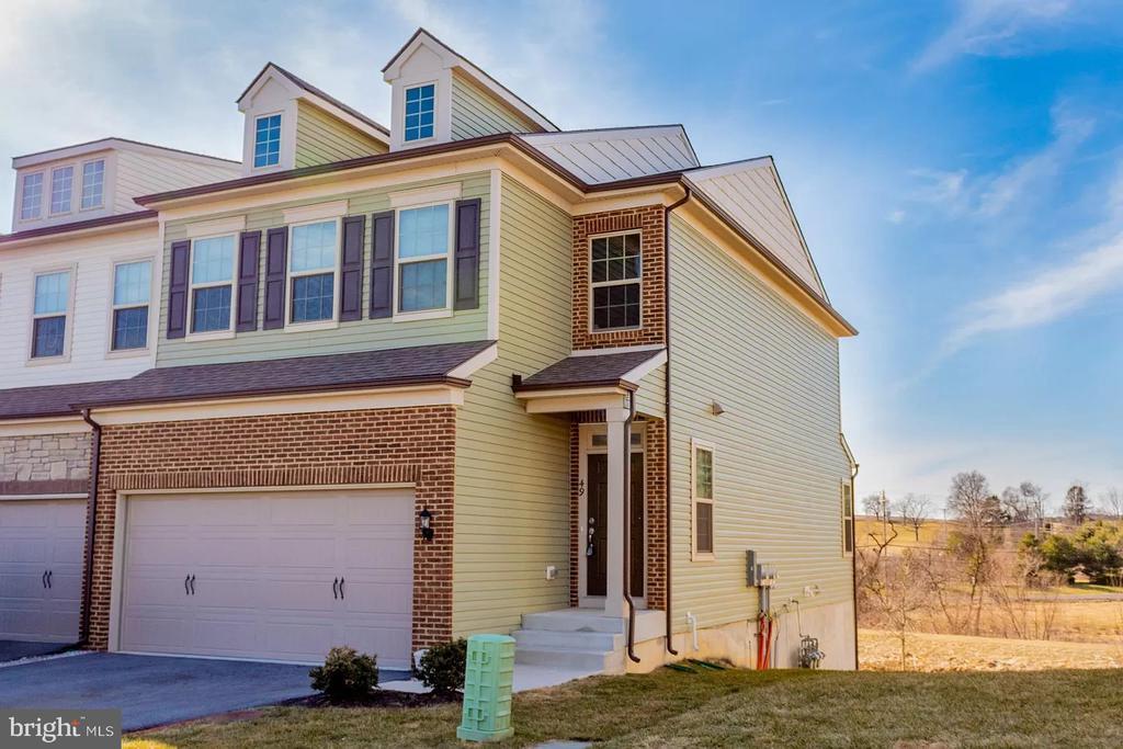 49 Locks Farm Ln, Downingtown, PA 19335 Townhome Rentals in