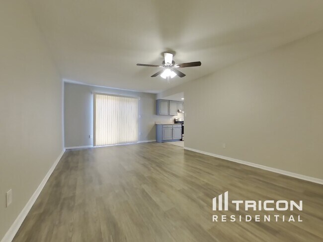 Building Photo - 6341 W College Drive Phoenix AZ