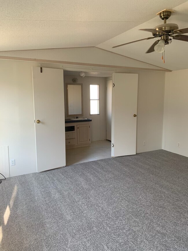 Foto del edificio - 3415 Hunter Rd