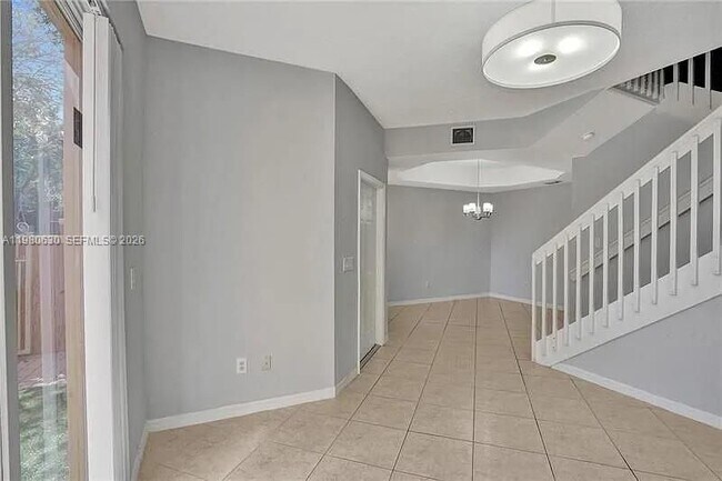 Foto del edificio - 2325 Mariner Ct