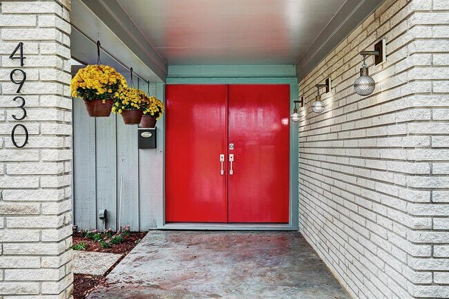 Foto del edificio - 4930 N Braeswood Blvd
