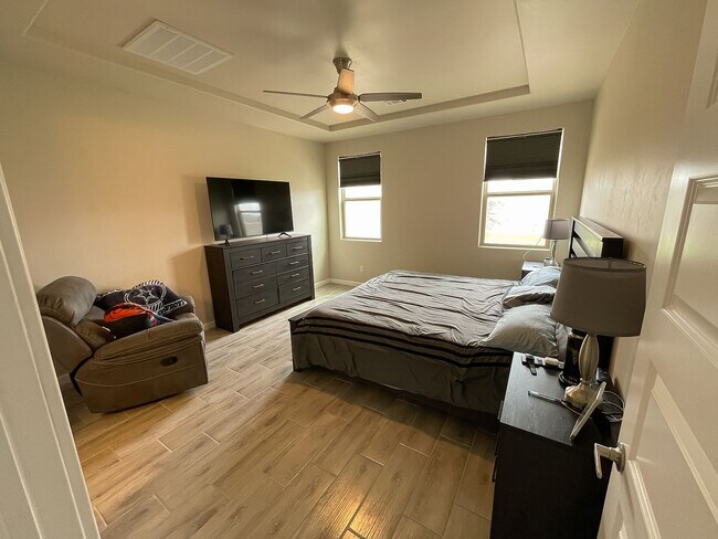 Foto del edificio - 4549 Red Mountain Cir