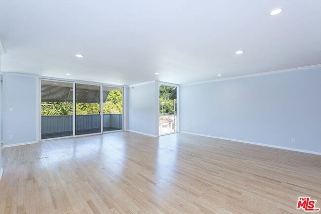 Foto del edificio - 1539 Laurel Ave
