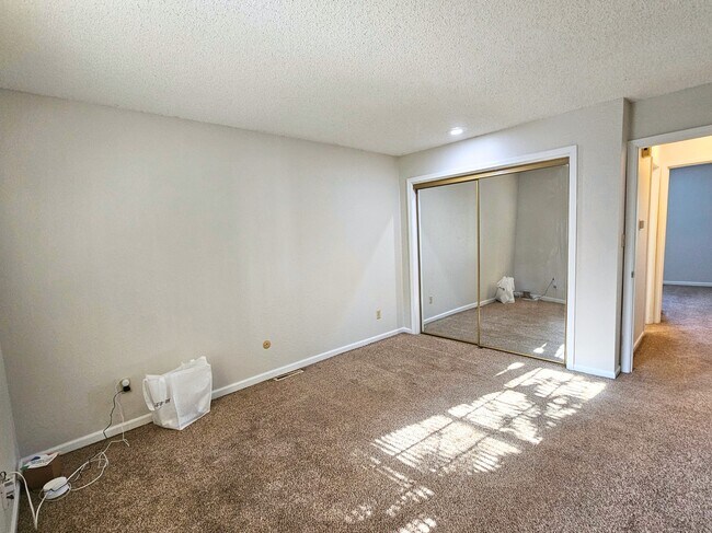 Foto del edificio - 10904 Mckinley Dr