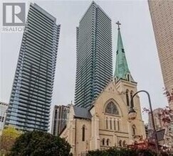 Building Photo - 1080-1080 Bay St.