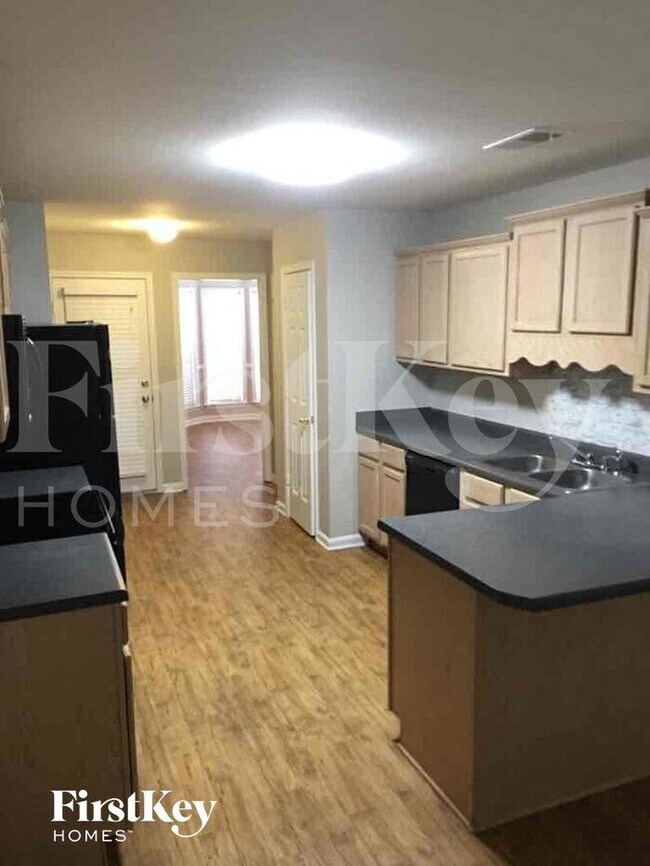 Foto del edificio - 8217 Rockbridge Rd