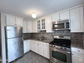 Building Photo - 29 Manor Dr
