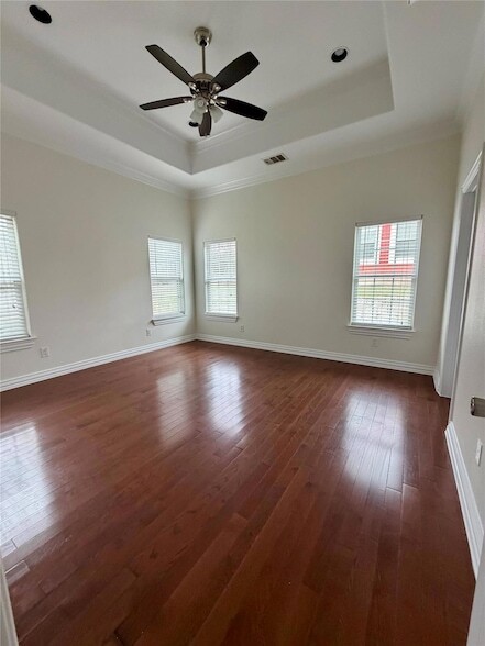 Building Photo - 398 Mesa Dr