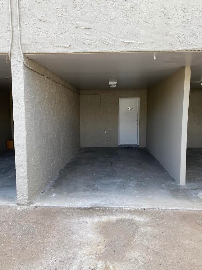 Carport - 805 Mormon Pl