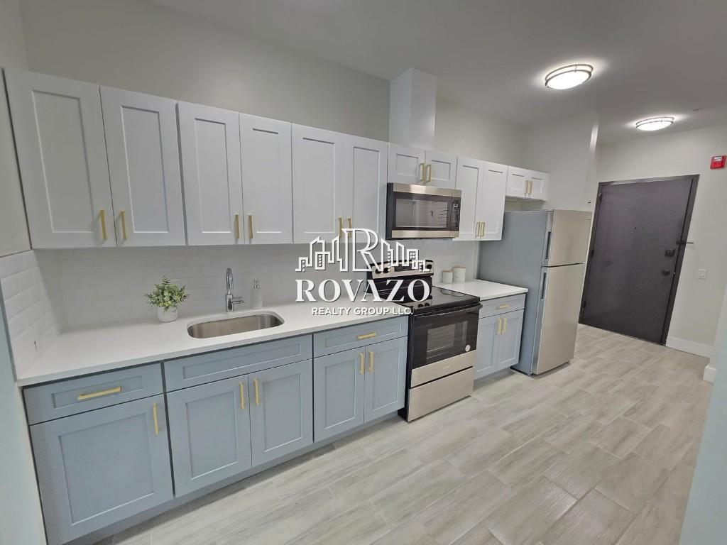 Foto principal - 130 Ellis Ave