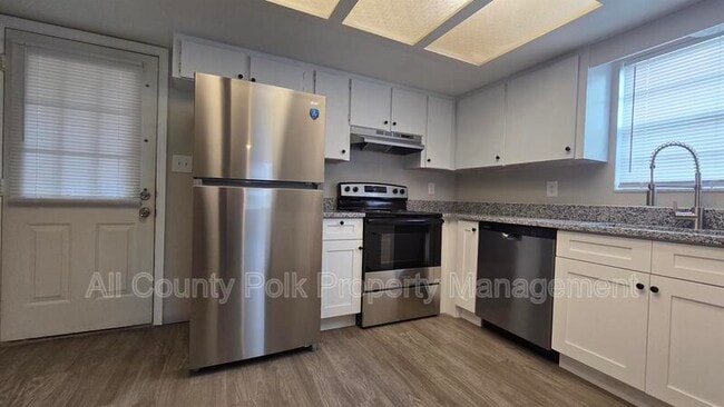 Building Photo - 4946 Malibu Ct