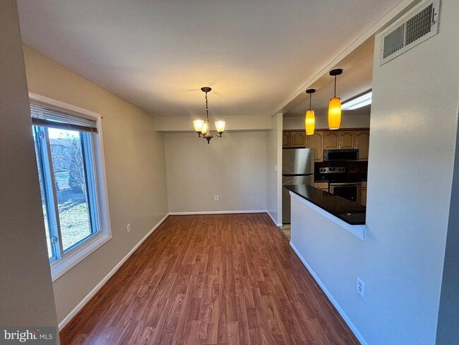 Foto del edificio - 6966 Hanover Pkwy