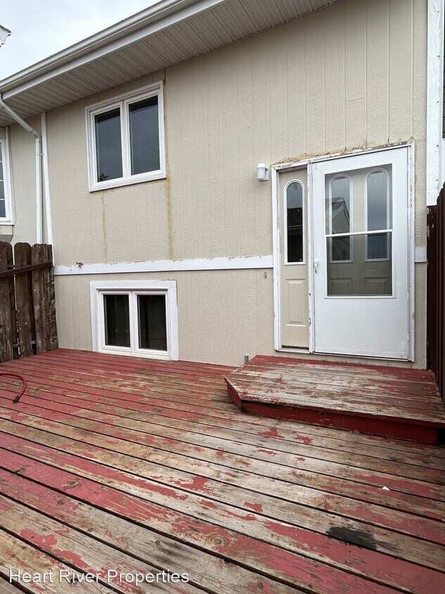 Foto principal - 2 br, 1.5 bath House - 643 29th St W