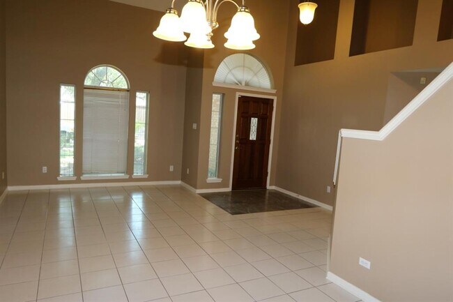 Building Photo - 12827 Deer Cove Ln