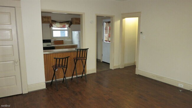 Building Photo - 2 br, 1 bath House - 525 East Madison Street