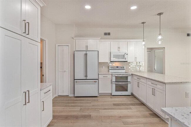 Foto del edificio - 3058 Hidden Hills Dr