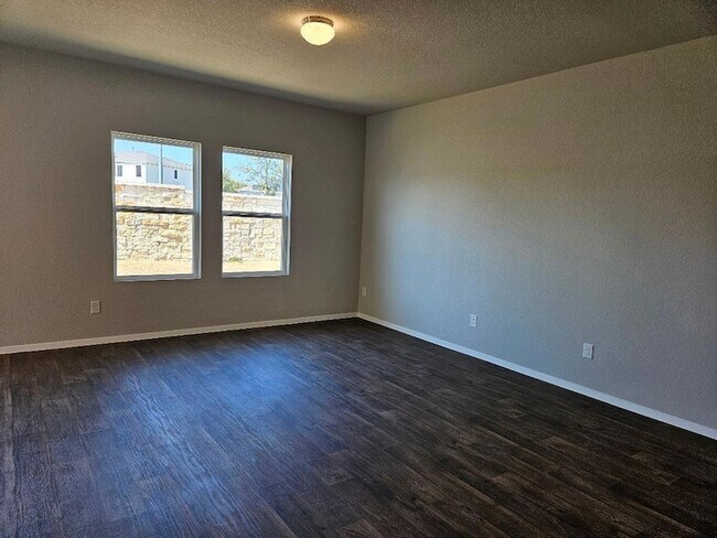 Foto del edificio - 162 Hayloft Ln