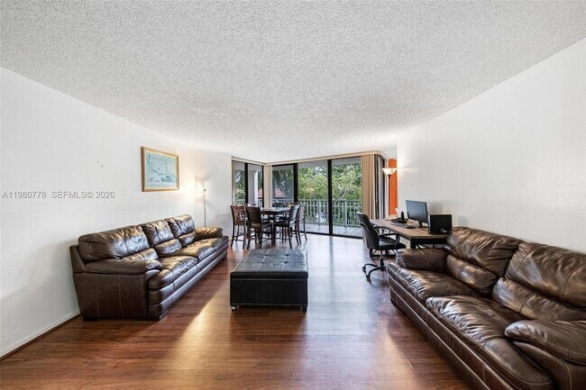 Foto del edificio - 2000 Towerside Terrace