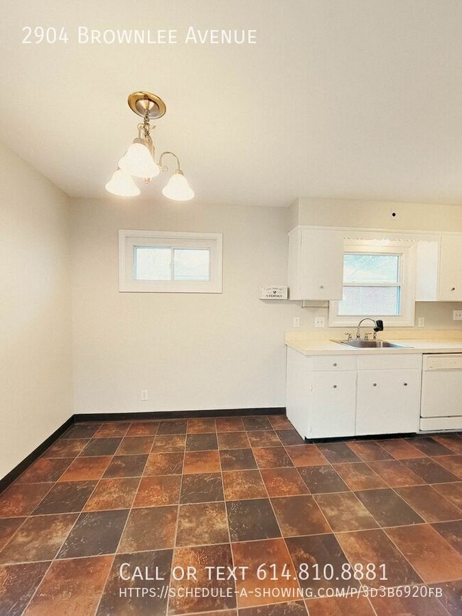 Foto del edificio - 2904 Brownlee Ave