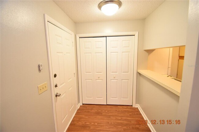 Building Photo - 8679 Key Royale Ln