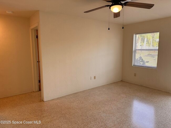 Building Photo - 140 Niemira Ave