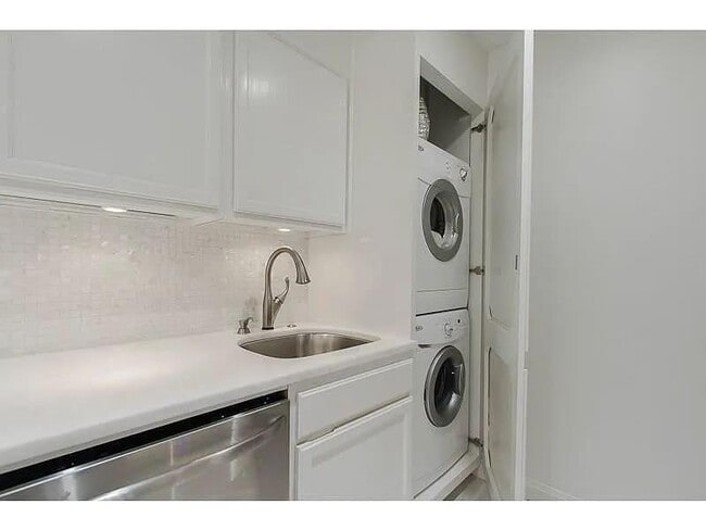 Foto del edificio - 145 15th St NE