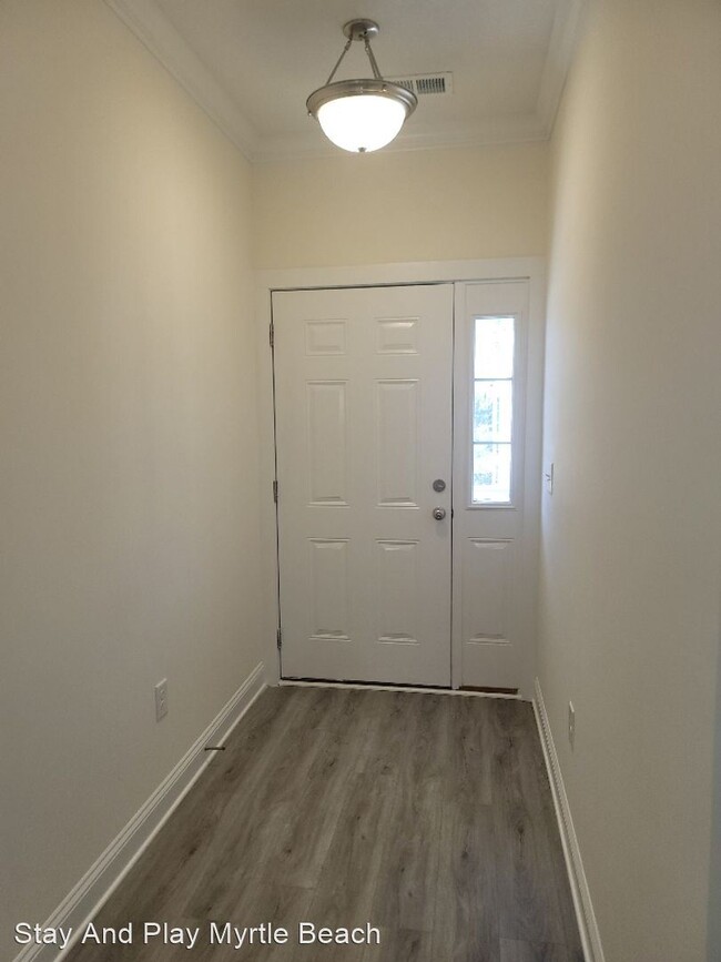 Building Photo - 3 br, 2 bath House - 949 Jackline Place #202