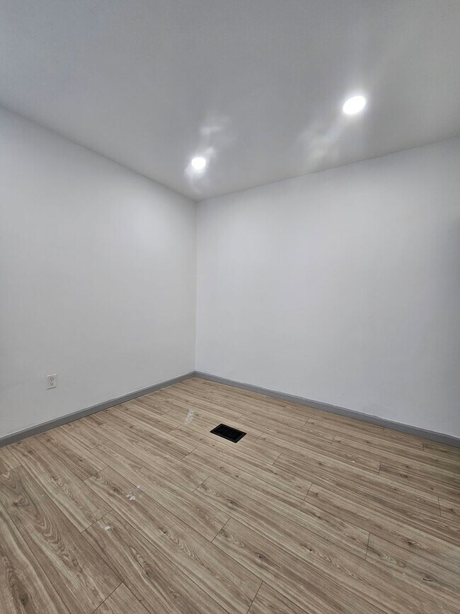 Foto del edificio - 434 W Princess St