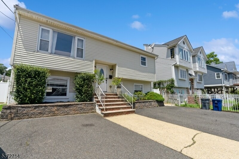 Foto principal - 52 Atlantic St