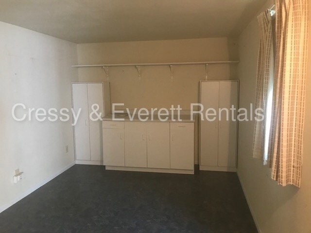 Building Photo - 3 Bedroom in Penn Schools