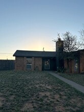 Building Photo - 4808 Country Club Dr