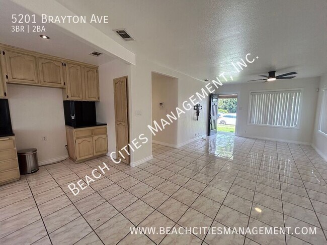 Foto del edificio - 5201 Brayton Ave